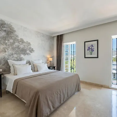 Stylish Luxury In Nueva Andalucia Марбелья